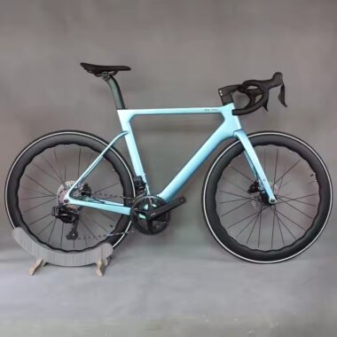 Full carbon fiber road bike with aerodynamic frame and disc brakes