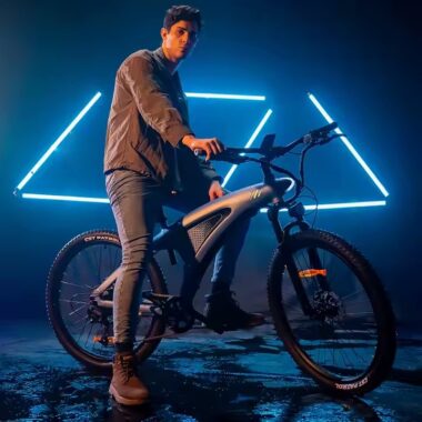 Hybrid electric bike for urban and mountain riding with front suspension
